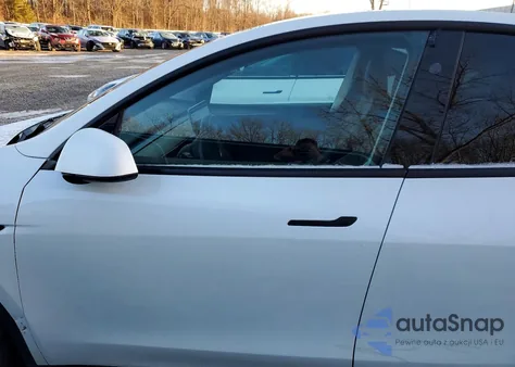 2023 Tesla Model Y из США, поврежденный, VIN 7SAYGDEE7PF925982